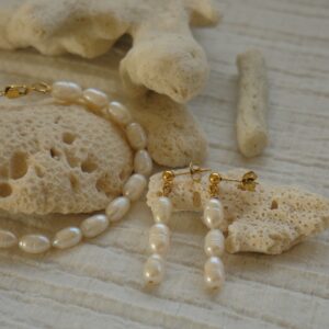 Triple Pearls Earings