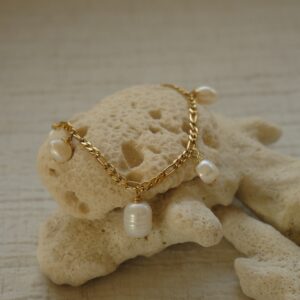 Figaro Chain Pearl Droplets Bracelet
